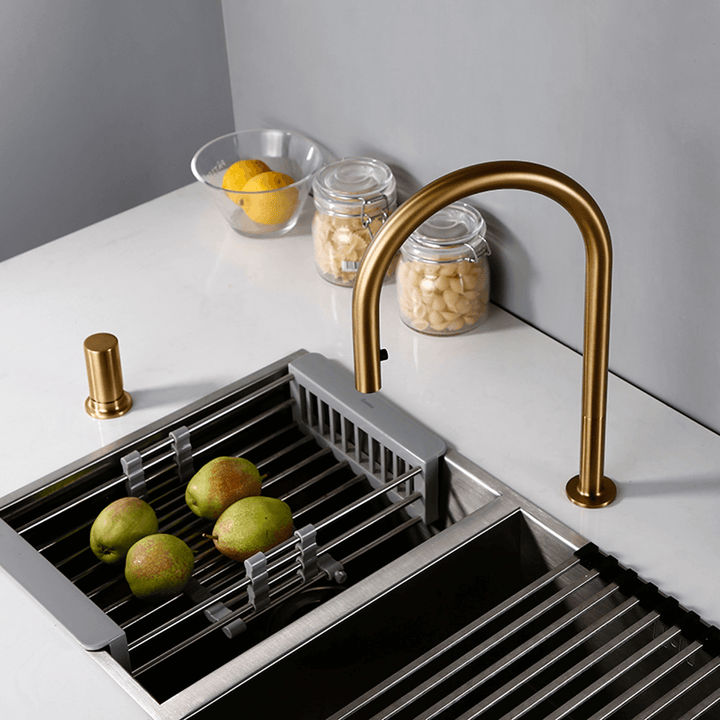 Calé 2-Hole Kitchen Faucet With Pull Out Spout